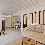 Elegant Apartment -2Br-4P- Le Marais