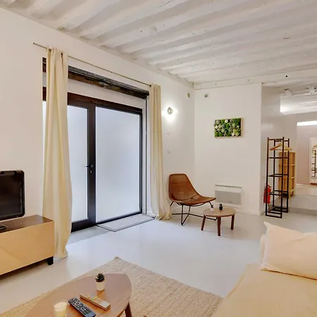 Elegant -2br-4p- Le Marais Apartment *